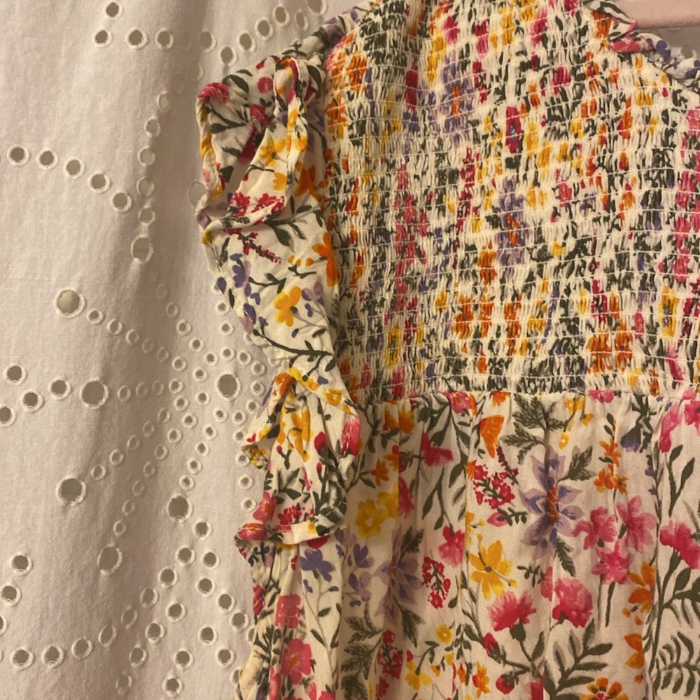 Spring Floral Ruffled Sleeve Top - Picture 3 of 4
